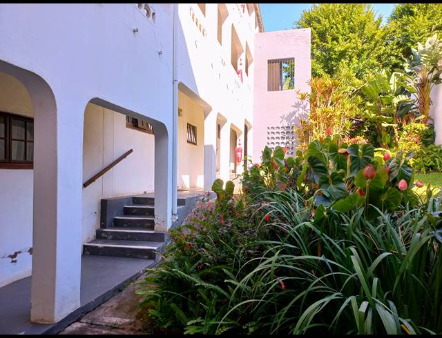 2 BEDROOM SECTIONAL TITLE FOR SALE IN UMTENTWENI